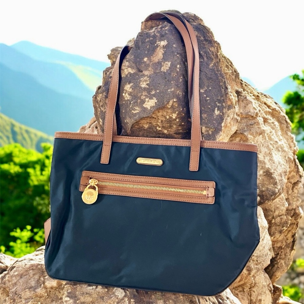 💕Vintage💕 Michael Kors Kempton Navy Tote
